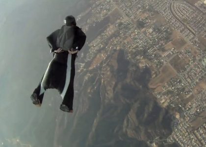 How to Fly a Wingsuit