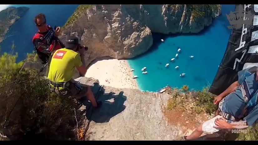 Best Of Wingsuit Flying People Are Awesome 2017