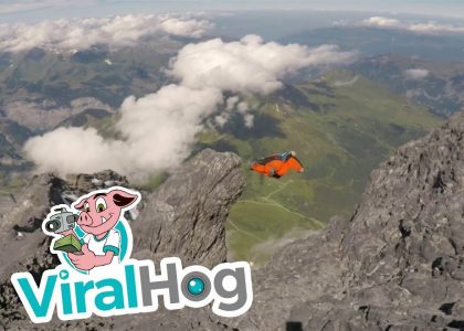 Flying a Wingsuit at 120 MPH ViralHog