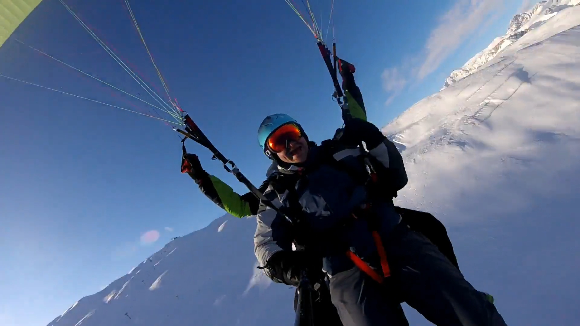 Screenshotter LivignoparaglidingtandemYuriyonVimeo 0’45”